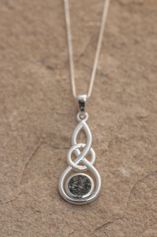 Preseli Bluestone Celtic round knot pendant
