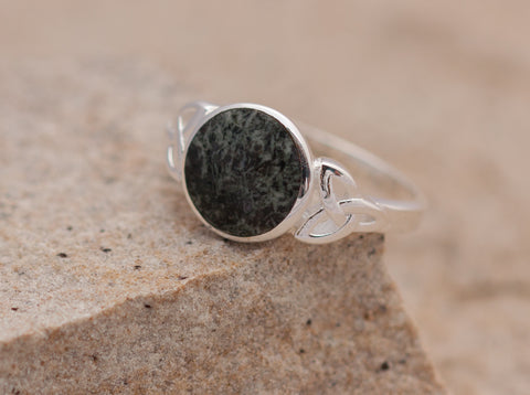 Preseli Bluestone Trinity knot ring large stone